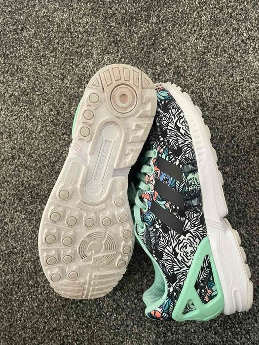 СЕТ от детско дамски маратонки и обувки.