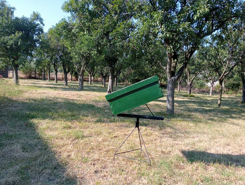 Topitor solar pentru faguri