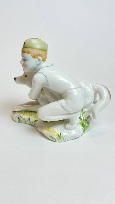 Фарфоровые статуэтки