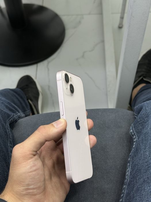 Продам Iphone 13 (128)