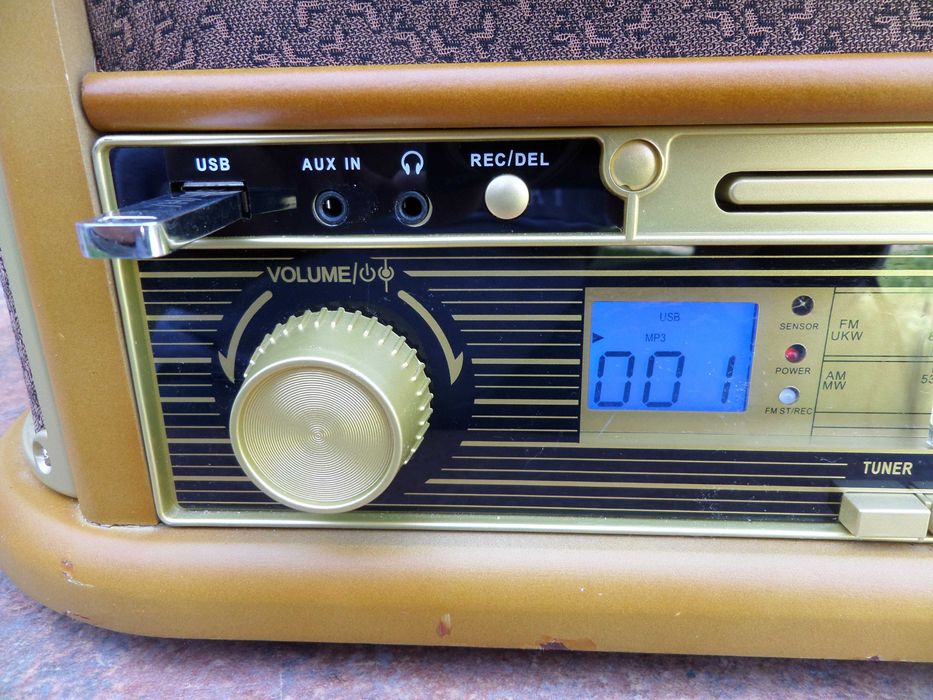 Sistem Audio Retro din Lemn Denver MCR-50MK3 • Pick-up, CD, Radio,Caseta, USB,inregistrare mp3