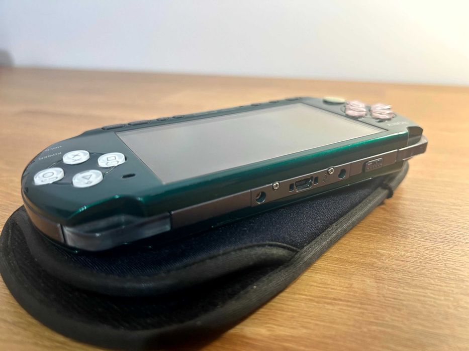 PSP 3000 Spirited Green — culoare imposibil de găsit | Japonia