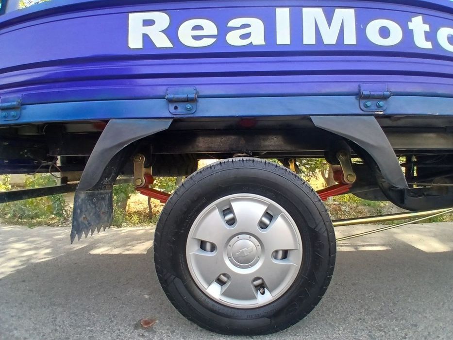 Real moto sotiladi xolati alo.