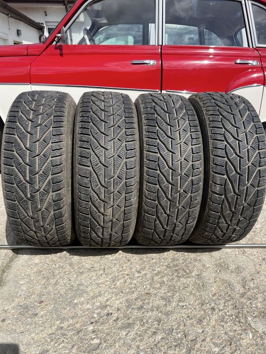 235 60 18 Tigar Winter suv - 4 броя