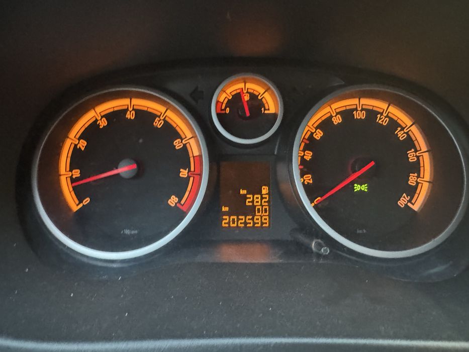 Opel Corsa D 2011