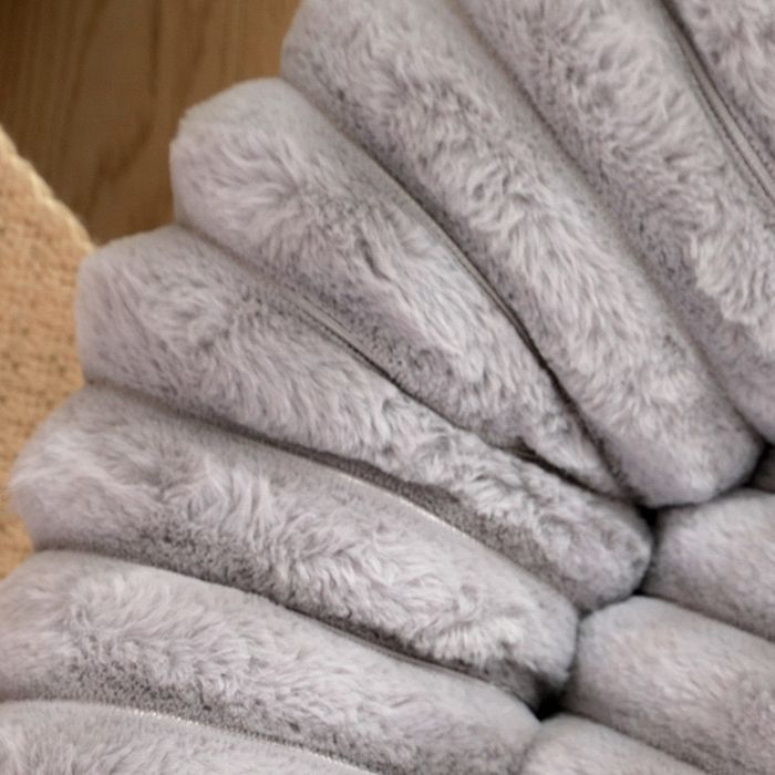 Лежанка для кошек и собак 60 см