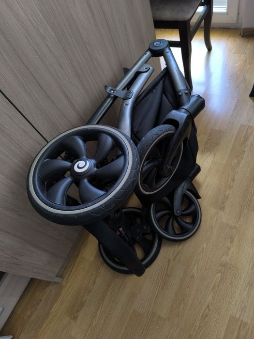 Бебешка количка TUTIS UNO  3 В 1