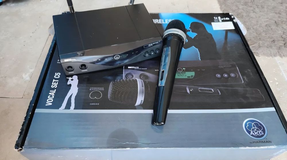 Vând  microfon wireless AKG WMS 470