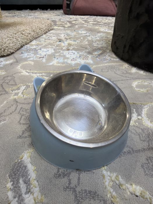 Продам миску двойную для питомцев