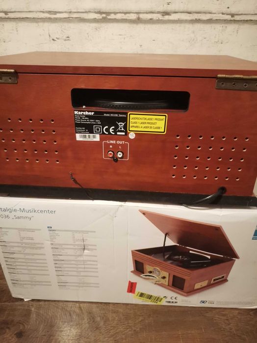 Продавам Karcher грамофон/радио/касетофон/USB/CD чисто нов