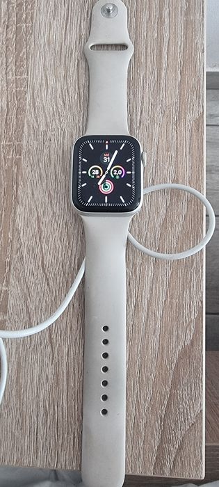 Ceas apple watch series 5