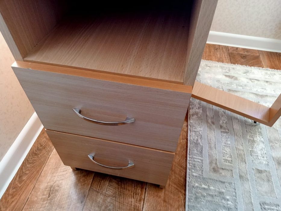 Стол детский письменный