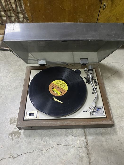 Грамофон SANYO