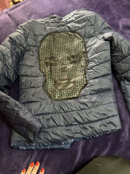 Продам куртку женскую