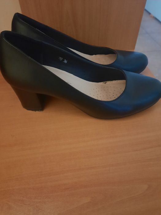 Кожени обувки 36 размер