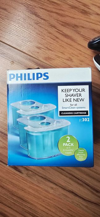 Електрическа самобръсначка Philips 7ма серия, пълен комплект + резерви