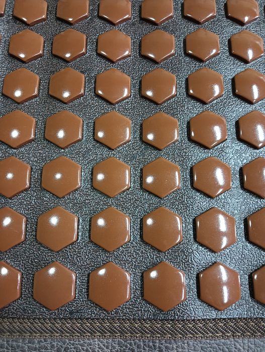 Продам лечебно массажный матрас