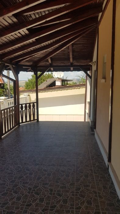 Продава къща в с.Ресилово общ.Сапарева баня