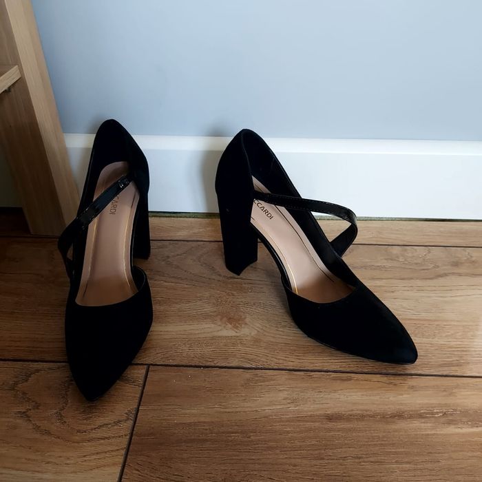 Продам туфли замшевые