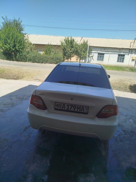 Nexia 2  1.6mator yili 2012 luks