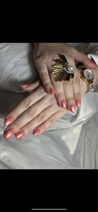 Servicii de coafor machiaj frizerie si unghii cu gel