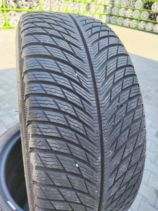 4 бр зимни 225/45/18 Michelin