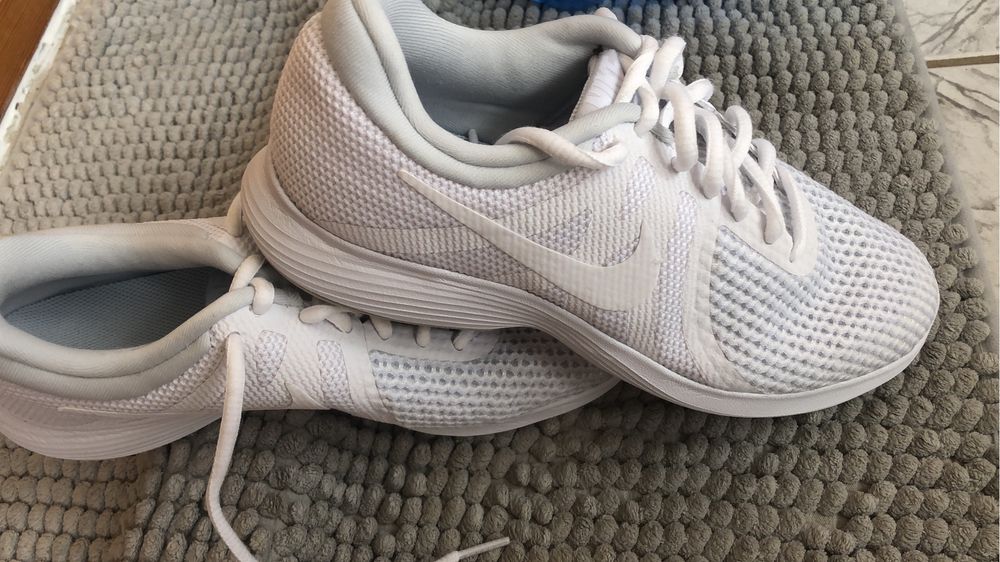 Дамски маратонки