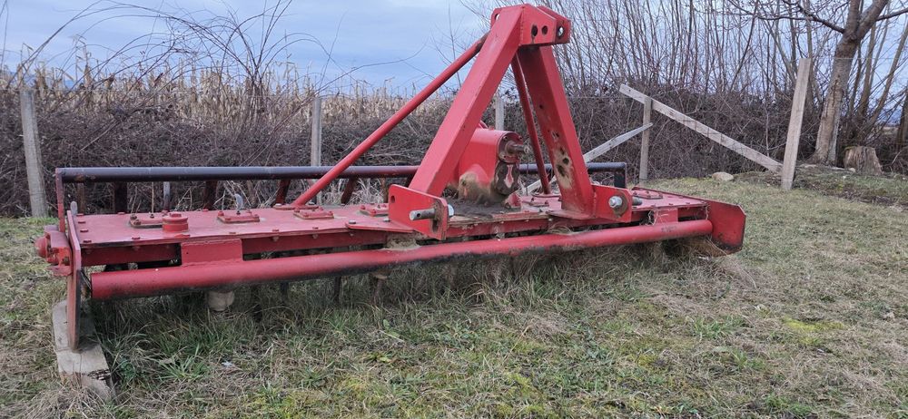 Freza rotativa de pământ