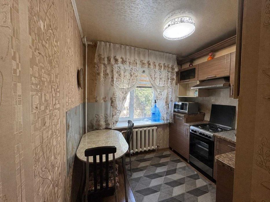 S Продам 3-х ком в Соцгороде 2/5 этаж, не угловая