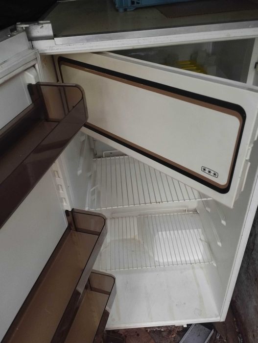 Хладилник с компресор