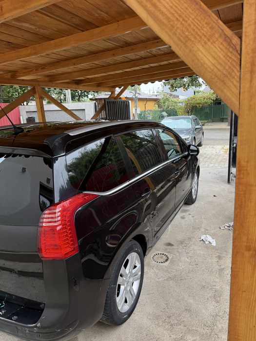 PEUGEOT 5008 2012 — imagine 3