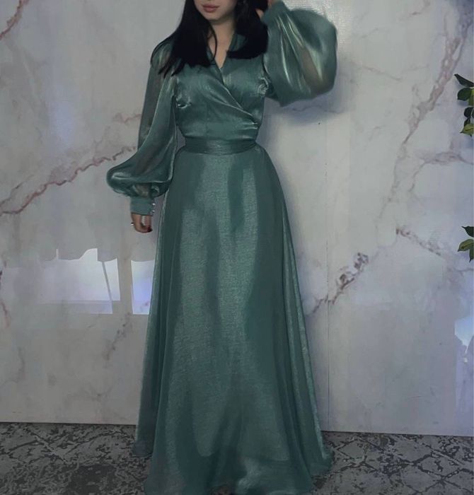 Двойка с юбкой и кофтой запахом