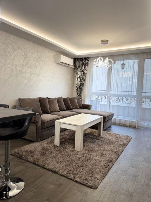 Дава се под наем Двустаен апартамент в Пловдив, Кършияка - 70 кв.м за 500 € - Снимка #2