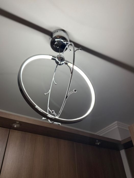 LED полилей за хол