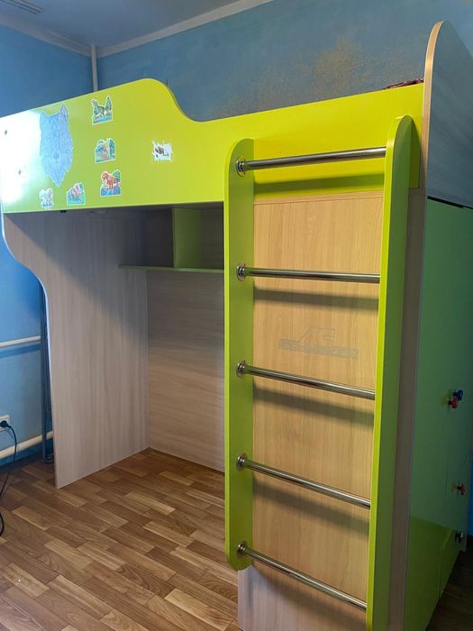 Продам детскую кровать