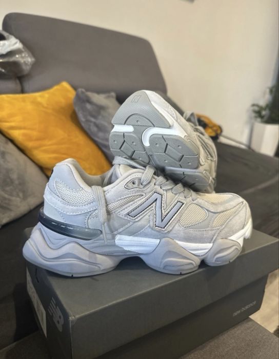 Vand adidasi new balance