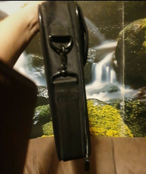 Geanta laptop noua, nebranduita