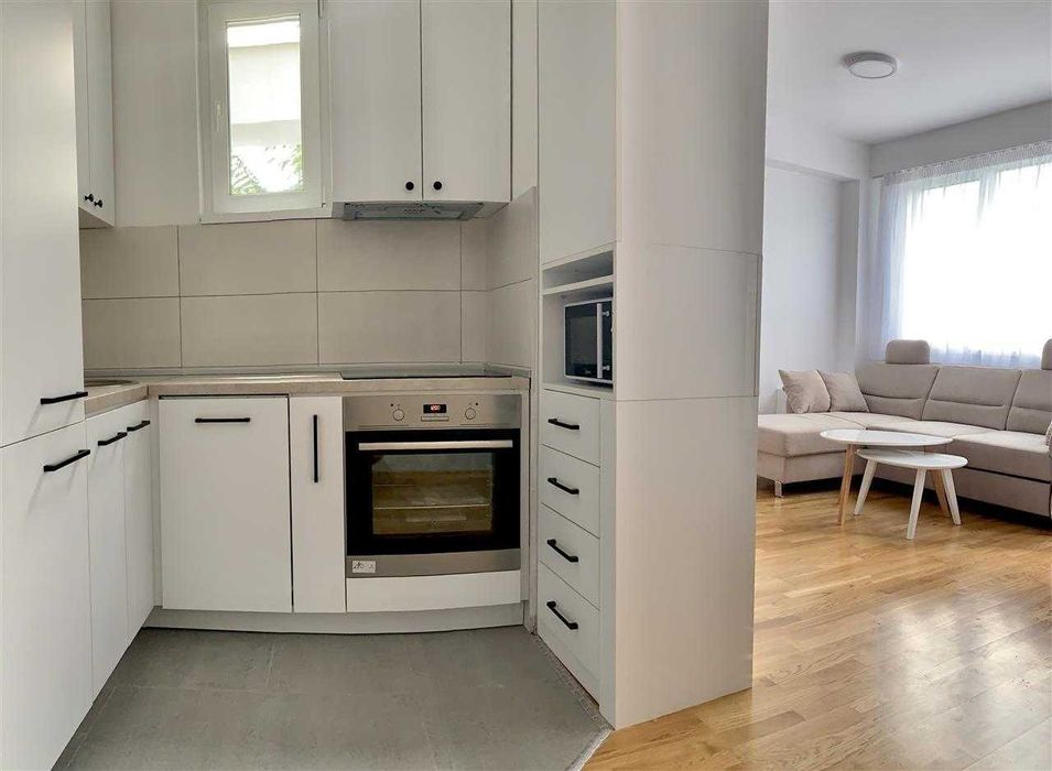 Дава се под наем Двустаен апартамент в Бургас, Братя Миладинови - 53 кв.м за 219.3 € - Снимка #1