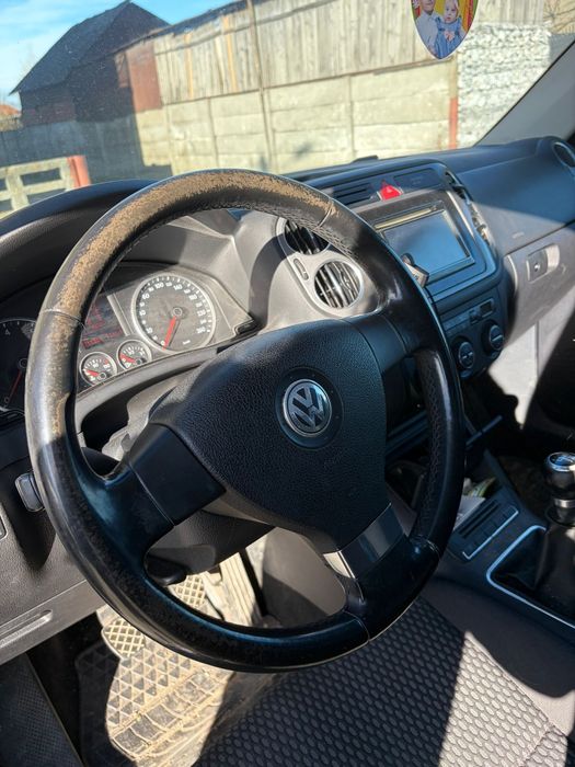 Vand sau schimb Tiguan 4x4