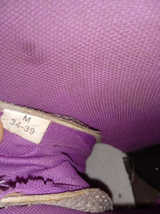 Отдам ролики и защиту.