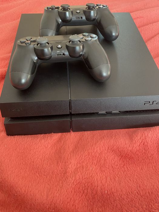 Продам playstation4 прошитую ps4
