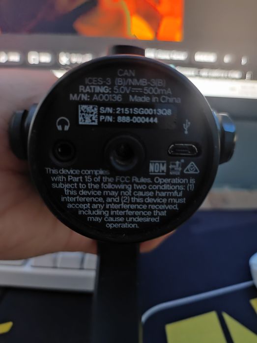 Микрофон Blue Yeti Nano