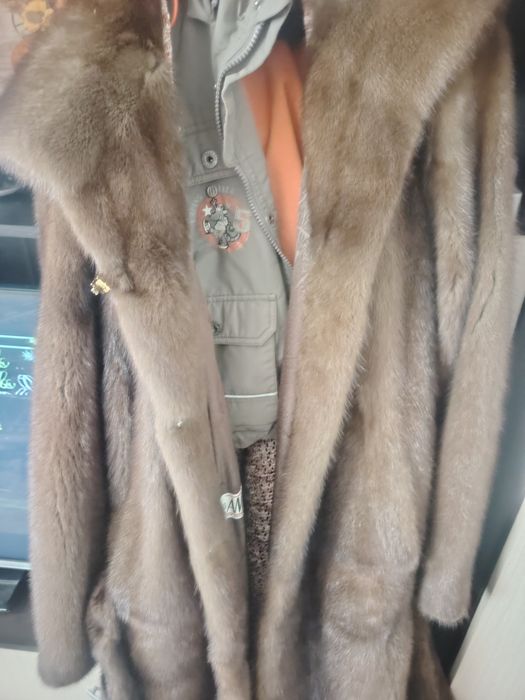 Продам шубу норковую