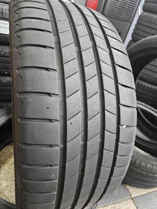 2бр 225/40/18 BRIDGESTONE 6,5мм грайфер дот:24г безплатен монтаж