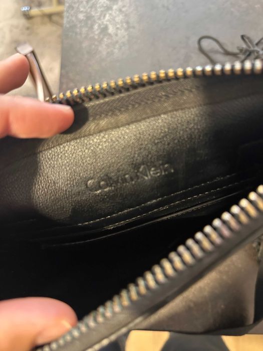 Кожена чантичка Calvin Klein