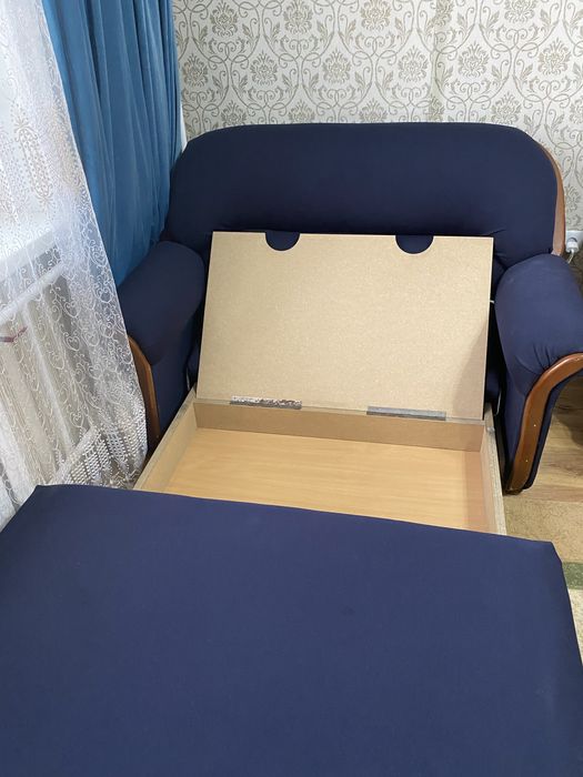 Диван в хорошем состоянии