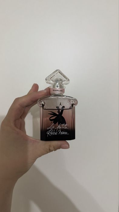 Guerlain la petite robe noire
