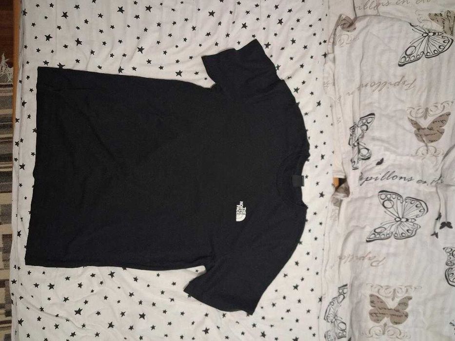 Vand tricou negru The North Face
