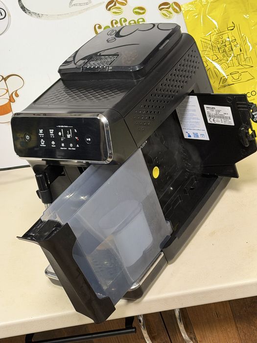 Кафемашина кафе автомат Philips EP2220 с гаранция