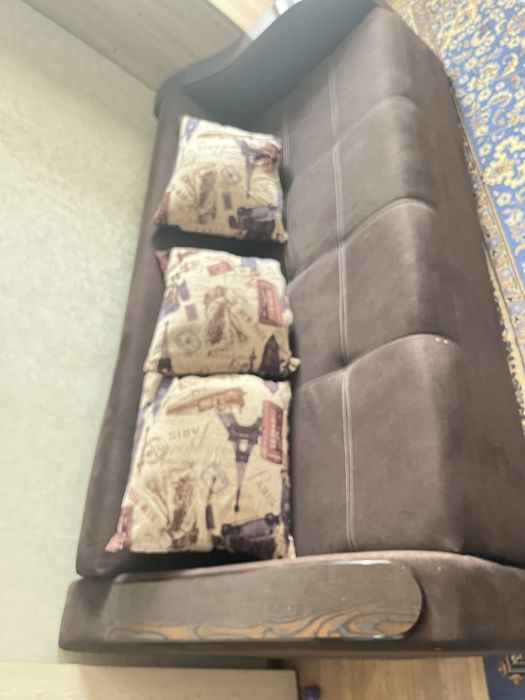 Диван в хорошем состоянии
